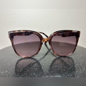 👓 Foster Grant Ladies Square Leopard Sunglasses
